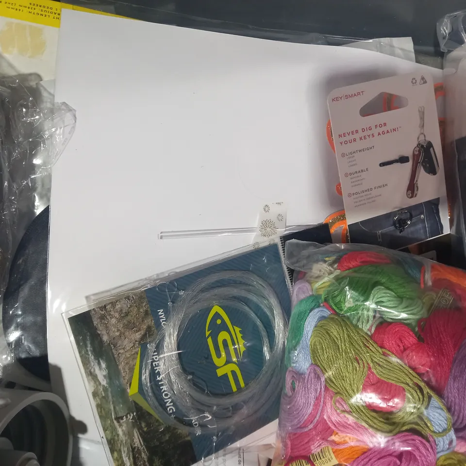 LOT OF APPROXIMATELY 15 ASSORTED HOUSEHOLD ITEMS TO INCLUDE YETI RAMBLER HOTSHOT CAP, MULTI-TOOL, JESUS WALL MOUNTABLE DECORATION, ETC