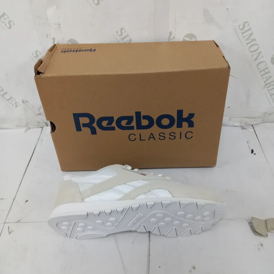 BOXED PAIR OF REEBOK CLASSIC NYLON LD00 WHITE/GREY UK 4