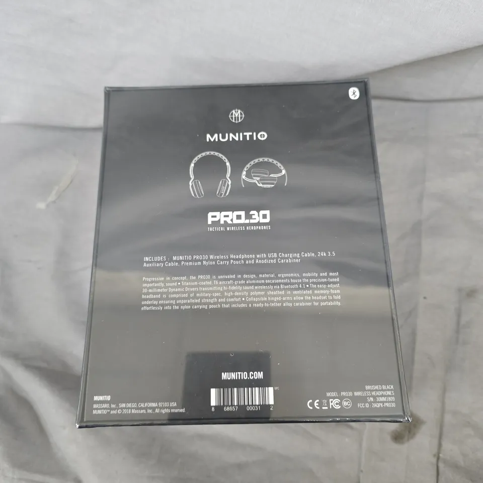BRAND NEW BOXED MUNITIO PRO.30 WIRELESS HEADPHONES – BRUSHED BLACK 2AQPX-PRO30