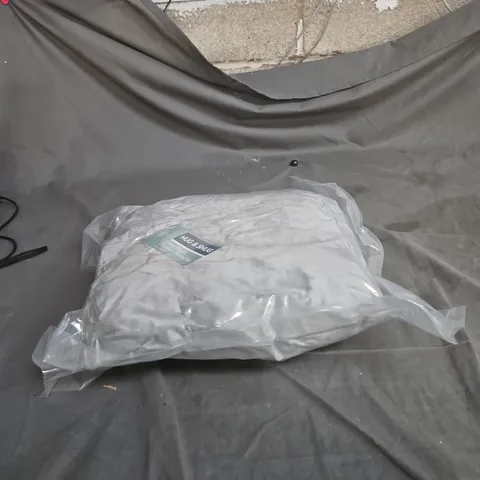 HUG & SNUG ULTRA PLUSH BLANKET HOODIE – GREY