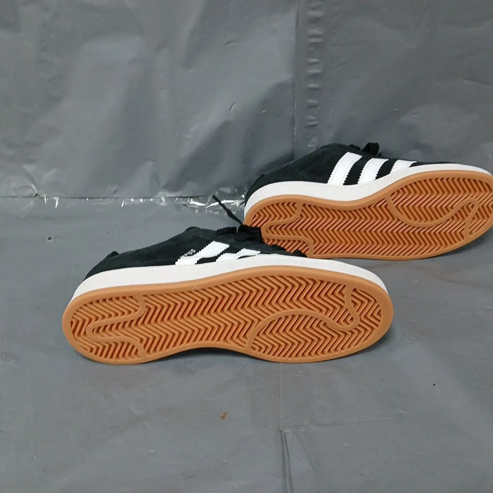UNBOXED PAIR OF ADIDAS CAMPUS BLACK UK 5 