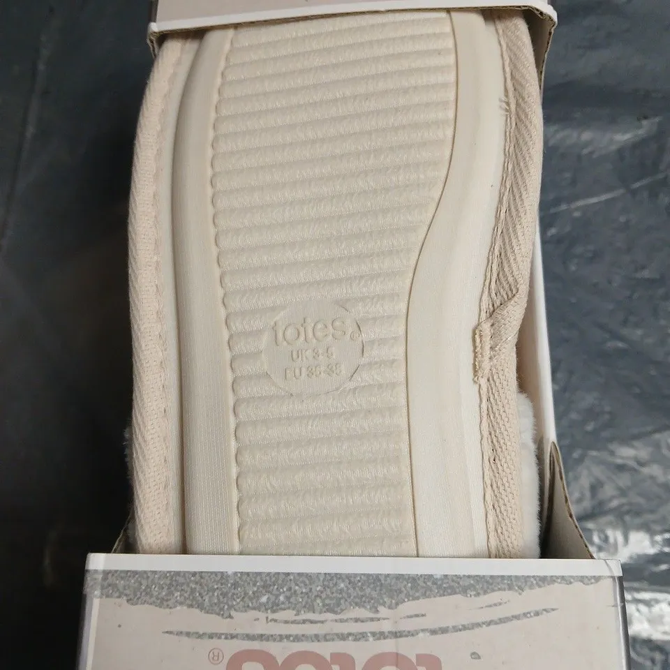 TOTES BARLEY LANE CABLE KNIT MULE SLIPPERS – BOXED UK 3 - 5