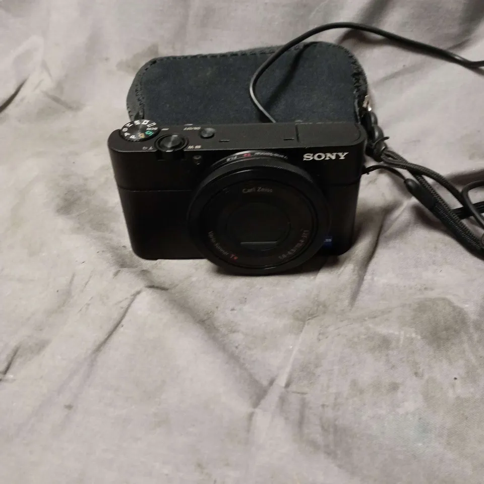 SONY CYBER-SHOT DSC-RX100 20.2MP DIGITAL CAMERA