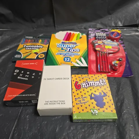 APPROXIMATELY 10 ASSORTED TOYS & GAMES PRODUCTS TO INCLUDE FELT TIPS , PENCILS , DECK OF CARDS , ETC  