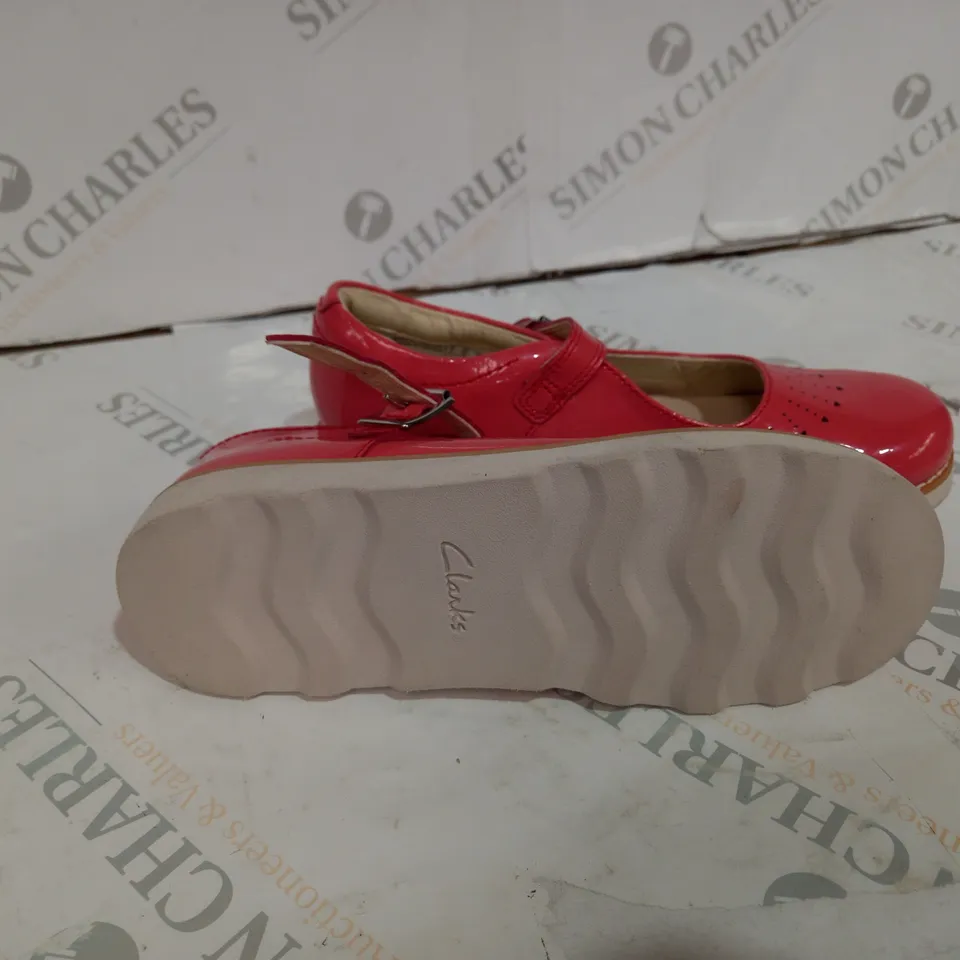 CLARKS CROWN JUMP CORAL PATENT GIRLS SHOES -  SIZE UK 2