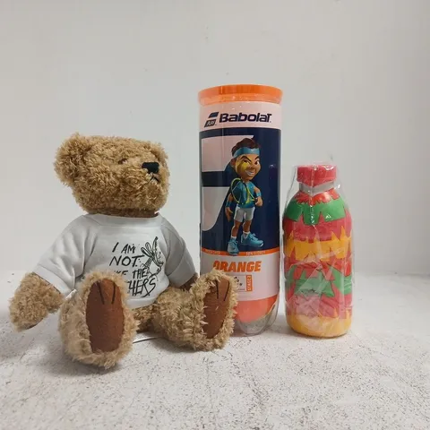 BOX OF APPROXIMATELY 20 ASSORTED TOYS AND GAMES TO INCLUDE TEDDY BEAR, TENNIS BALLS, ETC - COLLECTION ONLY