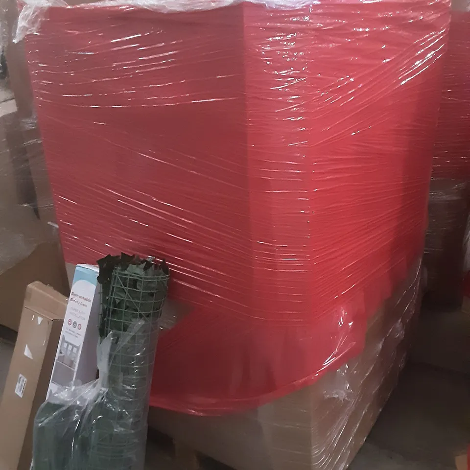 LARGE PALLET OF ASSORTED HOMEWARE ITEMS TO INCLUDE SAFETY GATE, WOK, BABY PLAYPENS ETC