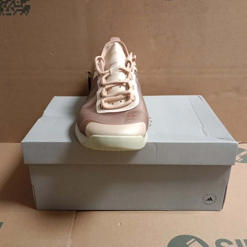 BOXED PAIR OF ADIDAS ASMC TRAINING DROPS TRAINERS IN NUDE/CREAM/CHOCOLATE SIZE UK 6.5