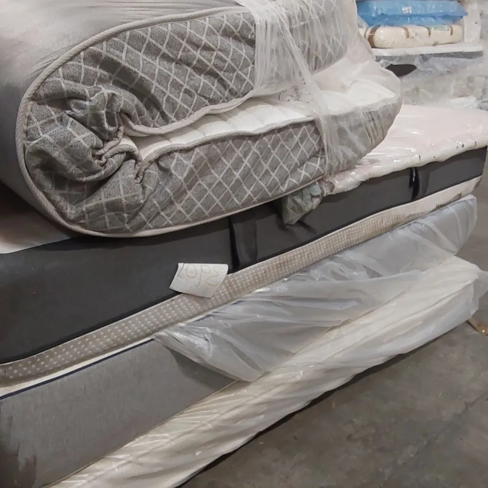 PALLET OF APPROXIMATELY 4 ASSORTED MATTRESSES - VARIOUS BRANDS, SIZES, CONDITIONS ECT, AND 1 HEADBOARD