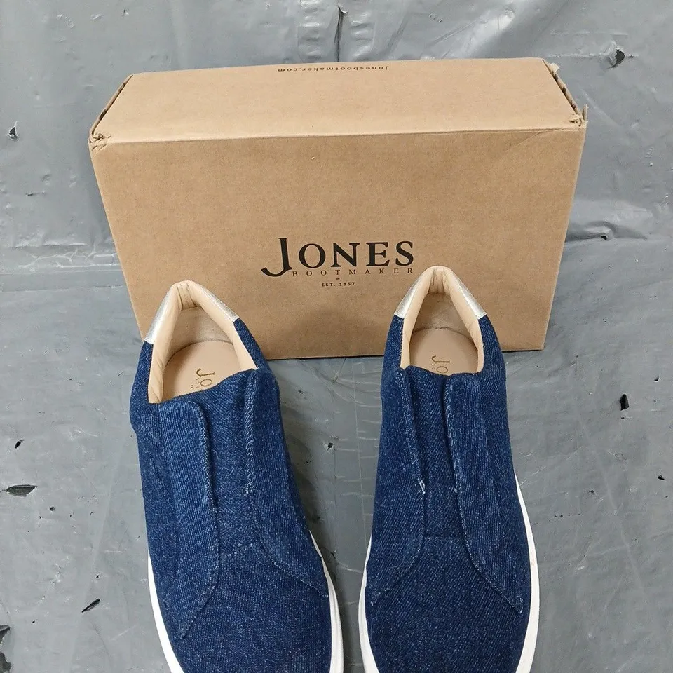 BOXED PAIR OF JONES FERNANDA DENIM BLUE UK 7 