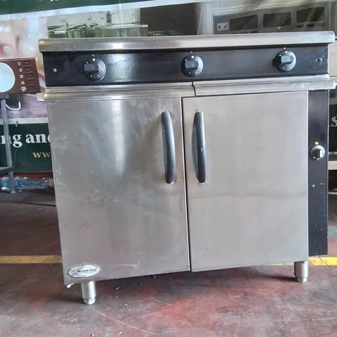 MOORWOOD MANITOWOC VULCAN ELECTRIC 900 RANGE COOKER WITH HOTPLATE TOP