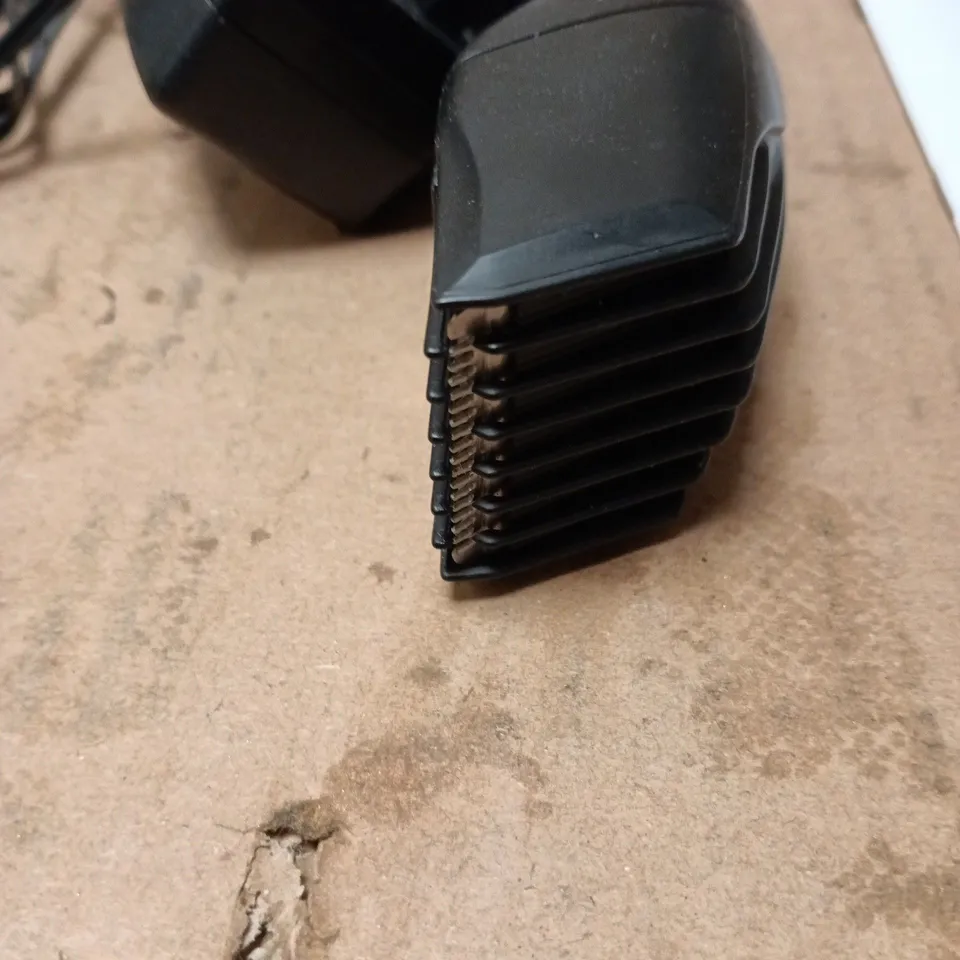 REMINGTON CORDLESS BEARD TRIMMER MB320C – WITH CHARGER, MANUAL & BOX