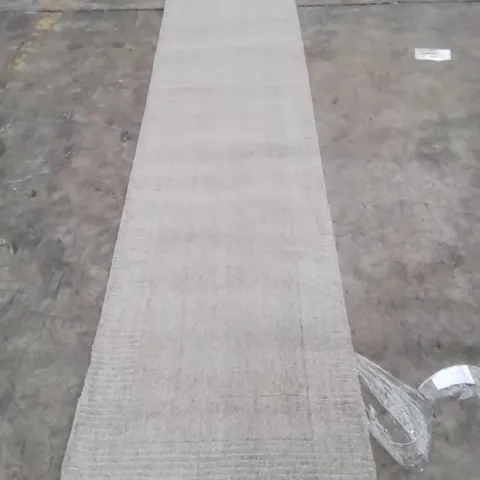 QUALITY DESIGNER AREA RUG - APPROXIMATELY 300X70CM