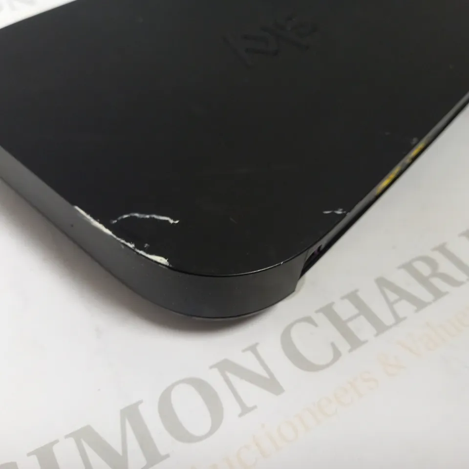 SKY Q SET TOP BOX - ER115