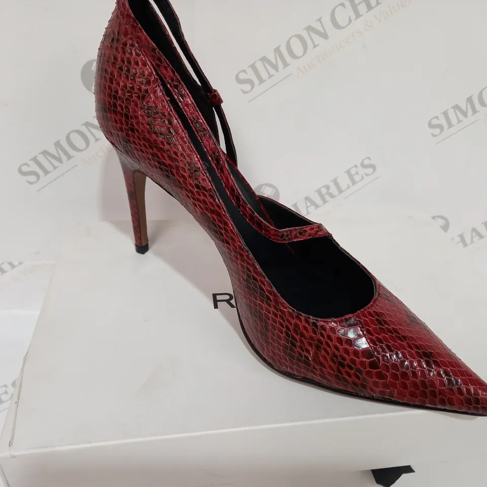 BOXED REISS GENIVEVE BURNT ORANGE HEELS - SIZE 7
