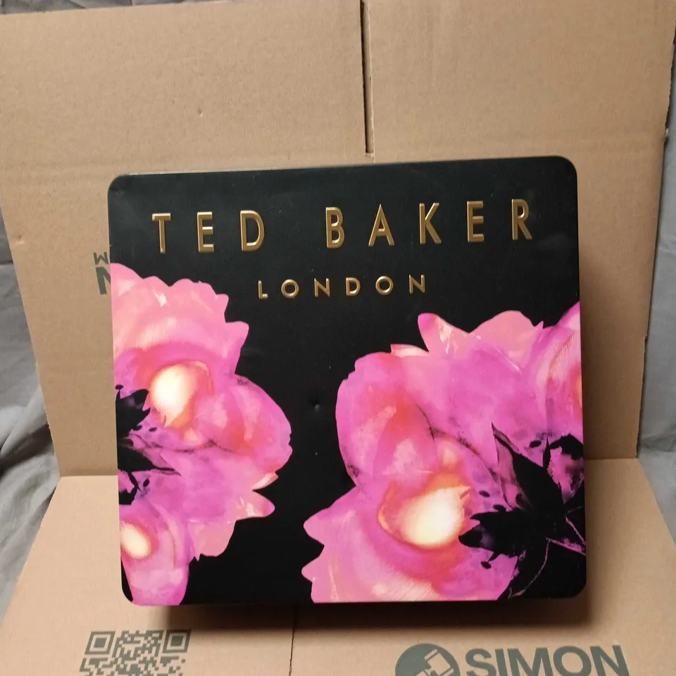 TED BAKER LONDON GIFT SET IN TIN TO INCLUDE BODY SCRUB, BODY SPRAY, NAIL POLISH ETC