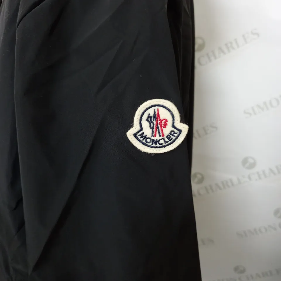 MONCLER ZIPPED CASUAL JACKET SIZE M