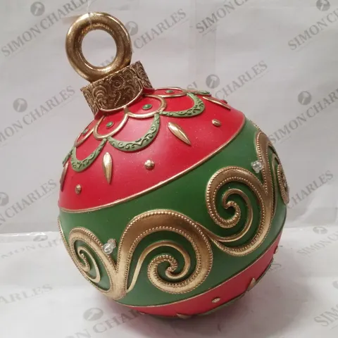 BRAND NEW BOXED HOMESDIRECT365 GREEN AND RED LIGHT UP CHRISTMAS BAUBLE ORNAMENT