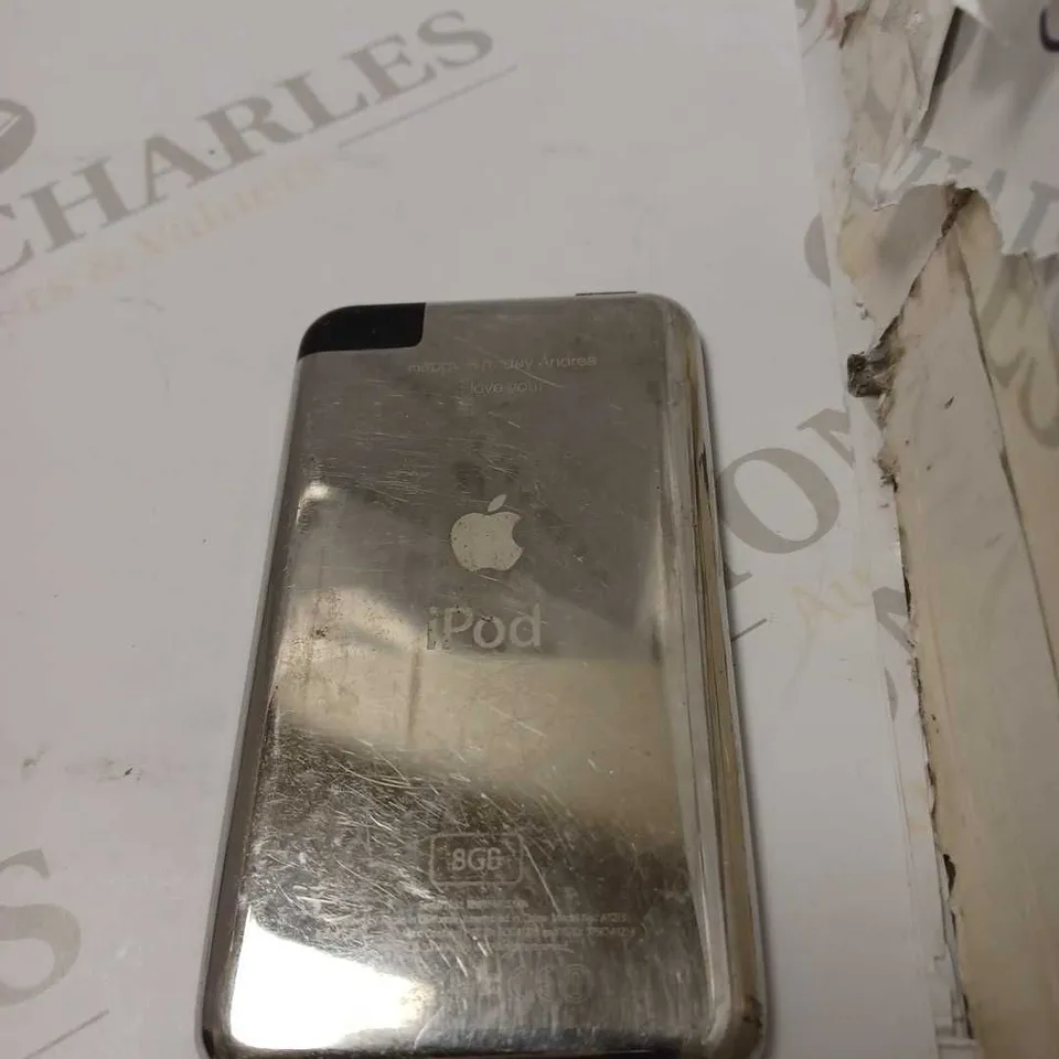APPLE IPOD MODEL MA623ZO 8GB