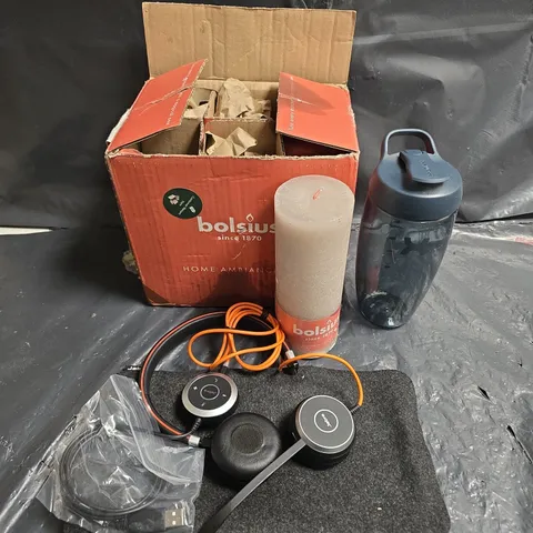 BOX OF APPROX 10 ASSORTED HOUSEHOLD ITEMS TO INCLUDE - JABRA MIC HEADSET - BOTTLE - HOME AMBIENCE SET - ETC