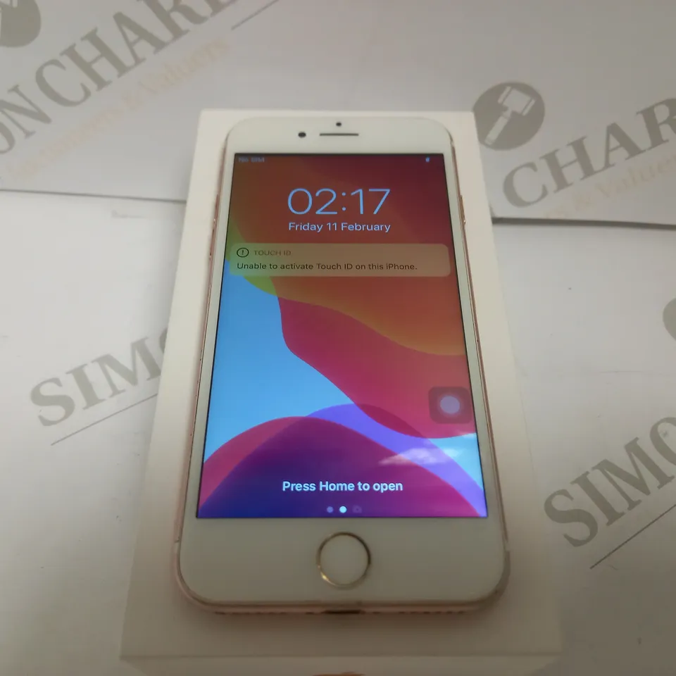 BOXED APPLE IPHONE 7 (A1778)