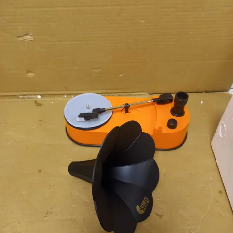 VINYL MUSIC ON VMO-003 GRAMOPHONE