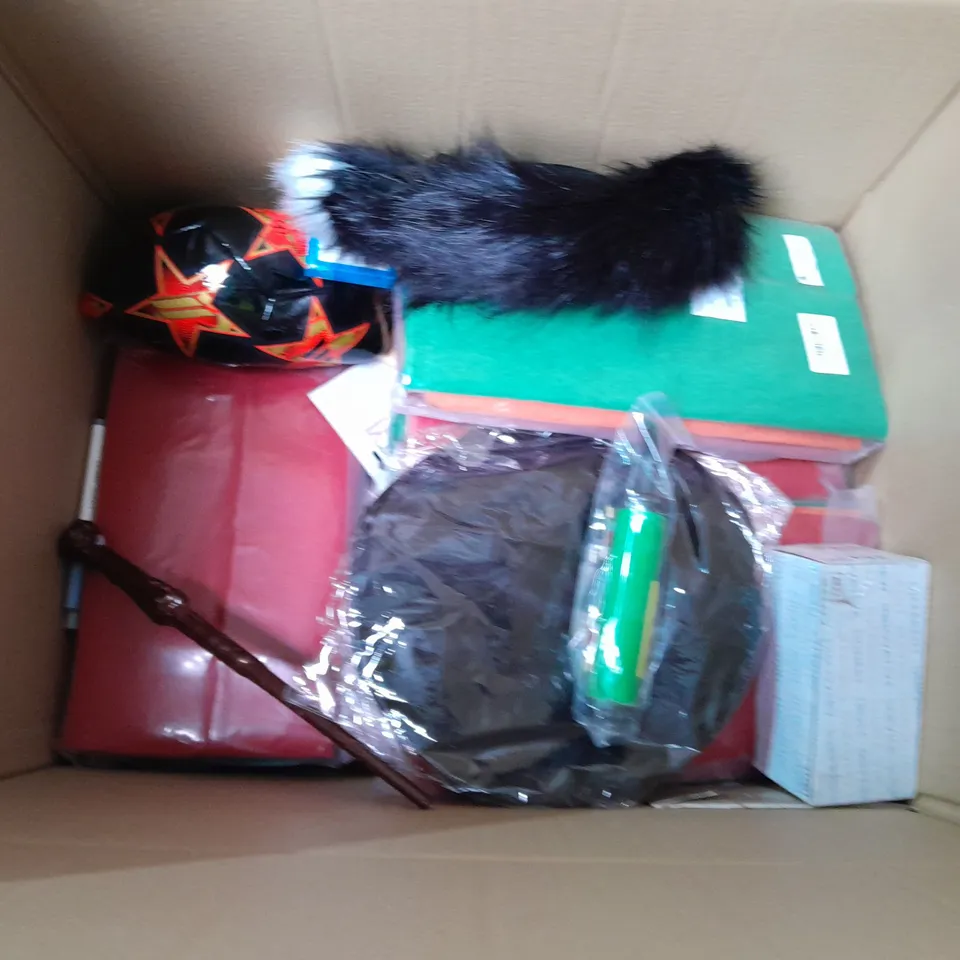 QUANTITY OF ASSORTED TOYS TO INCLUDE TEDDIES, CRAYOLA AND FOOTBALL