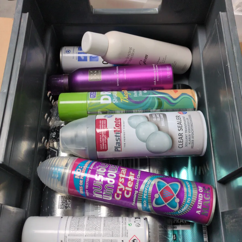 APPROXIMATELY 15 ASSORTED AEROSOLS TO INCLUDE SOLTAN SUNCARE MIST, WD-40 AND REBELLIOUS TEMPORARY HAIR COLOUR SPRAY