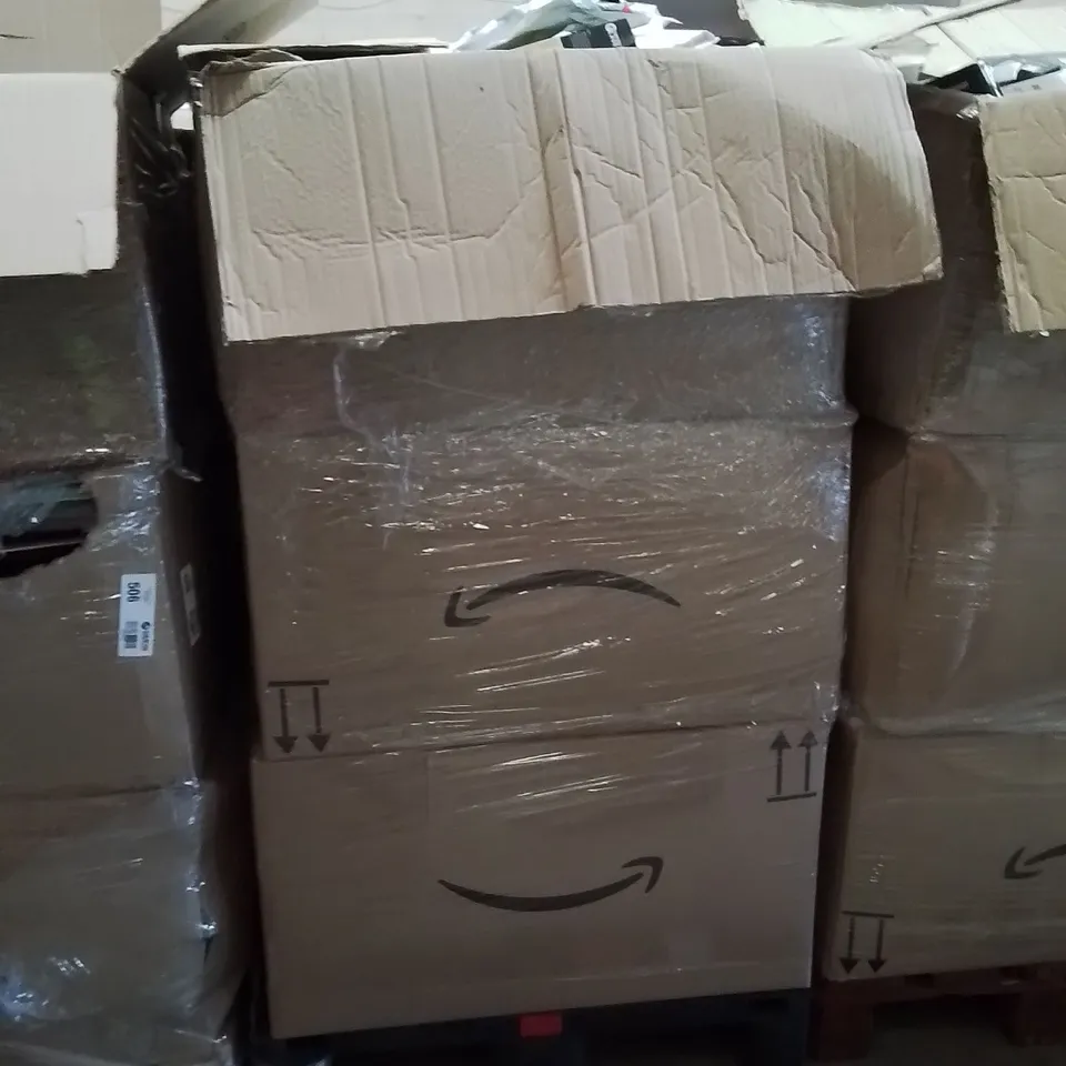 PALLET CONTAINING A LARGE QUANTITY OF PHONE CASES,SCREEN PROTECTORS 
