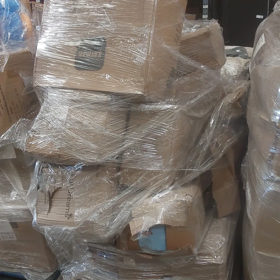 PALLET OF ASSORTED E-COMMERCE GOODS AND PRODUCTS TO INCLUDE: TILE EXERCISE MATS, DOG ROBES, DOUBLE SLEEPING BAGS ECT