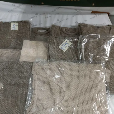 LOT OF 20 ASSORTED BAGGED CLOTHING ITEMS - VARIOUS SIZES