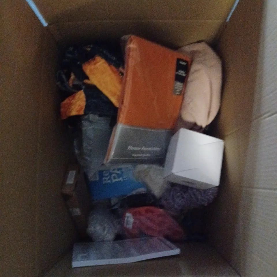 APPROXIMATELY 15 HOUSEHOLD PRODUCTS TO CONTAIN THERMAL MUG, HAND HELD CHOPPER WITH PULL STRING, HOME FURNISHING DOUBLE FITTED SHEET ETC 