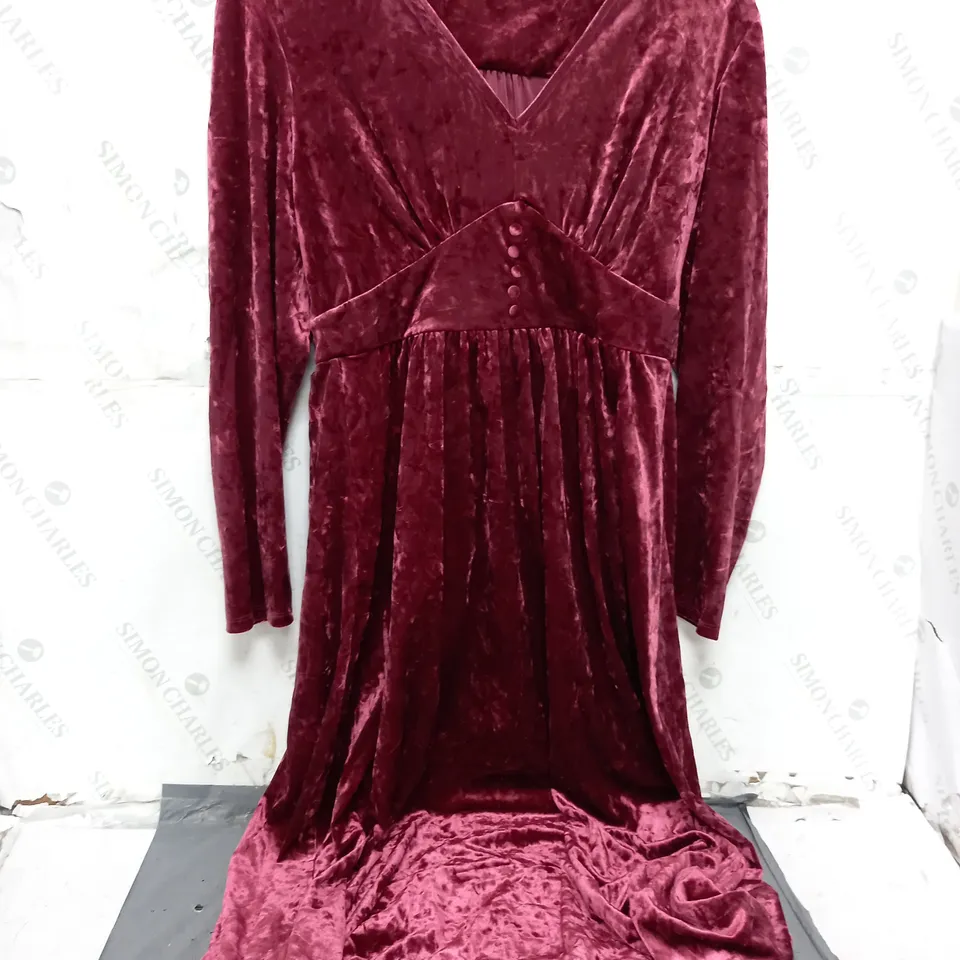 MONSOON DRESS IN BERRY SIZE 14 