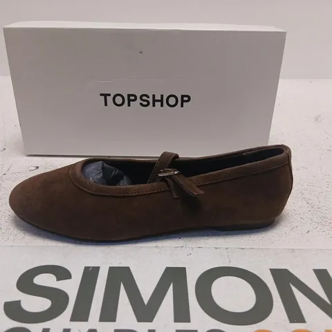 TOPSHOP BROWN SUEDE BALLET FLATS WITH BUCKLE – UK 4