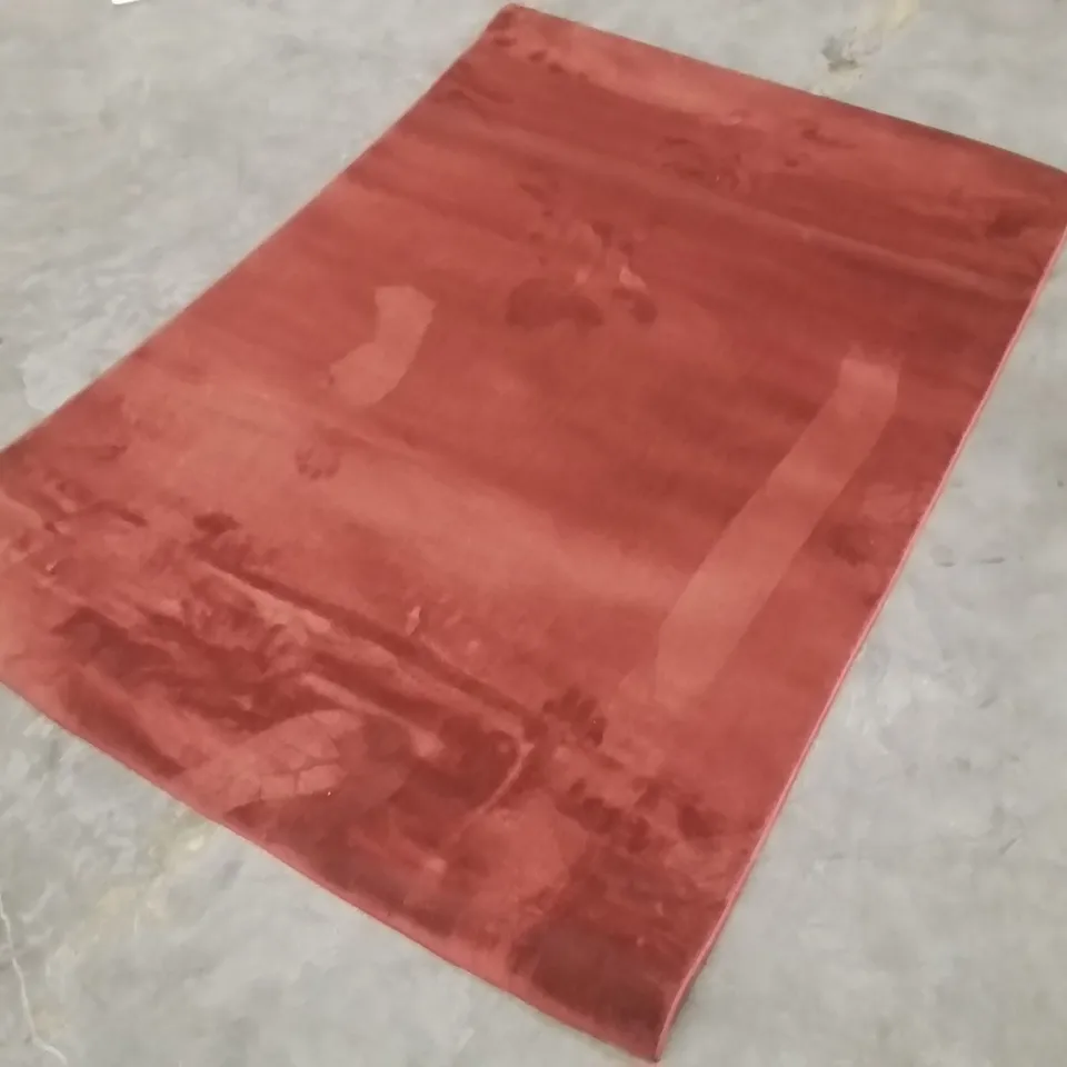QUALITY DESIGNER AREA RUG - APPROXIMATELY 160X115CM