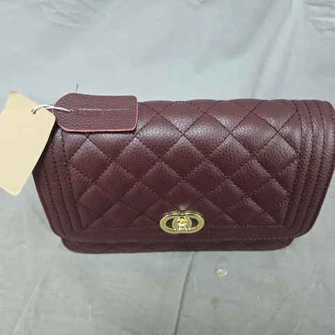 QUILTED BURGUNDY LEATHER HANDBAG WITH GOLD-TONE CLASP (GENUINE LEATHER TAG)