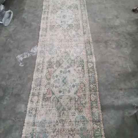 QUALITY DESIGNER AREA RUG - APPROXIMATELY 240X70CM