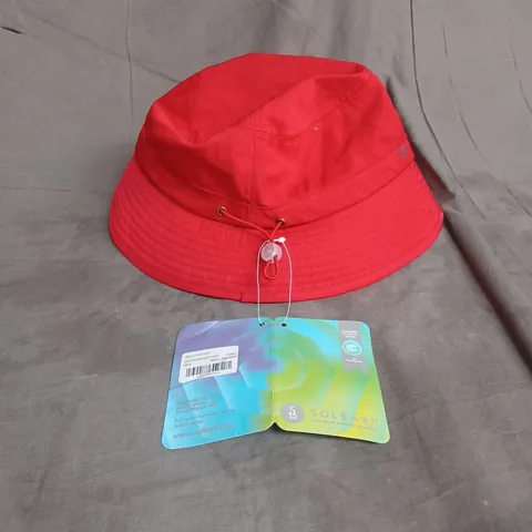 SOLBARI GOT TO BUCKET HAT UPF 50+ IN RED SIZE S/M