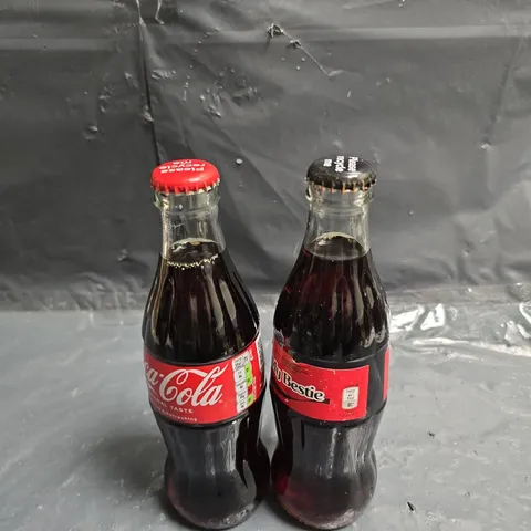 APPROX 20 GLASS BOTTLES OF COCA COLA 