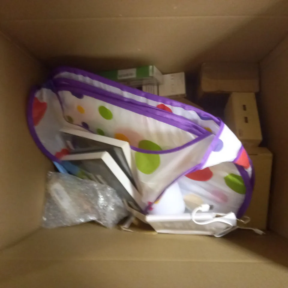 APPROXIMATELY 15 ASSORTED ITEMS TO INCLUDE IPAD PRO 11 CASE, WIRELESS TOOTH CLEANING KIT, AUTOMATIC PENCIL SHARPENER, ETC