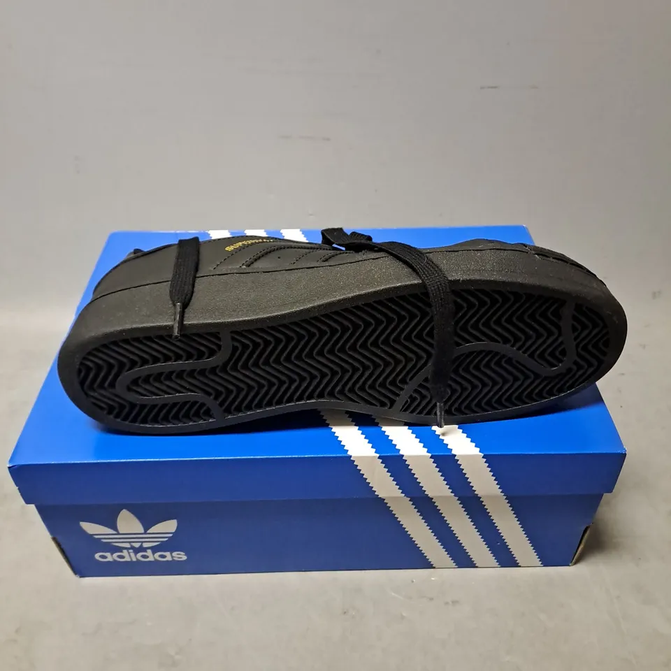 BOXED PAIR OF ADIDAS SUPERSTAR XLG SHOES IN BLACK SIZE 9