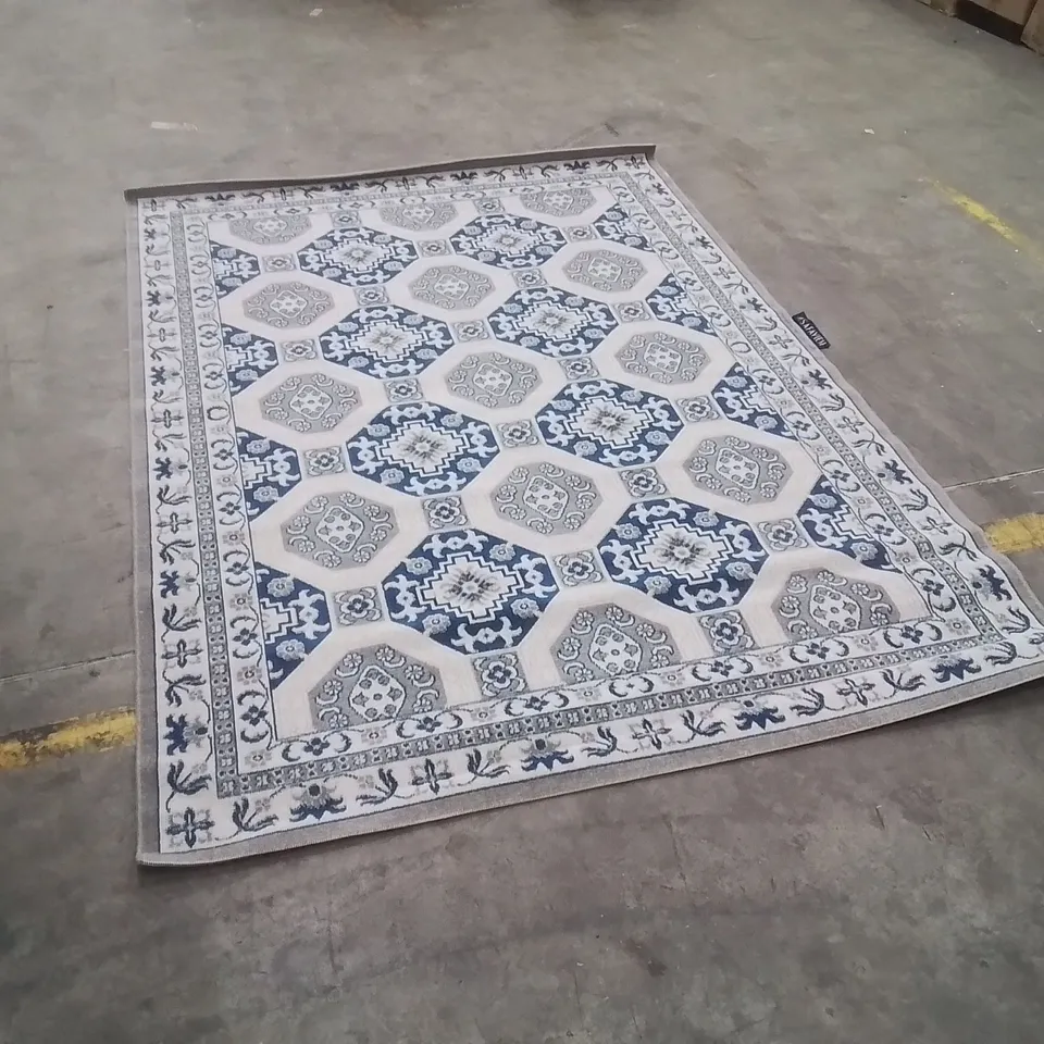 QUALITY DESIGNER AREA RUG - APPROXIMATELY 160x230cm