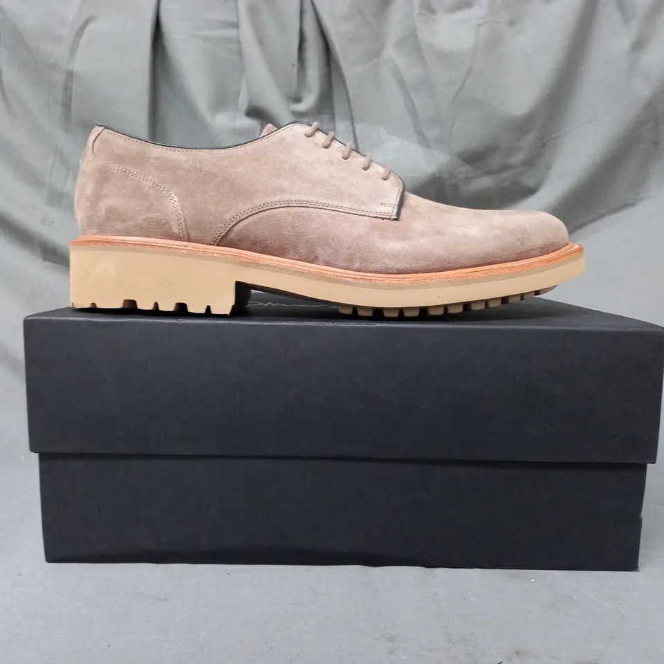 BOXED PAIR OF OLIVER SWEENEY SHOES IN TAUPE UK SIZE 9
