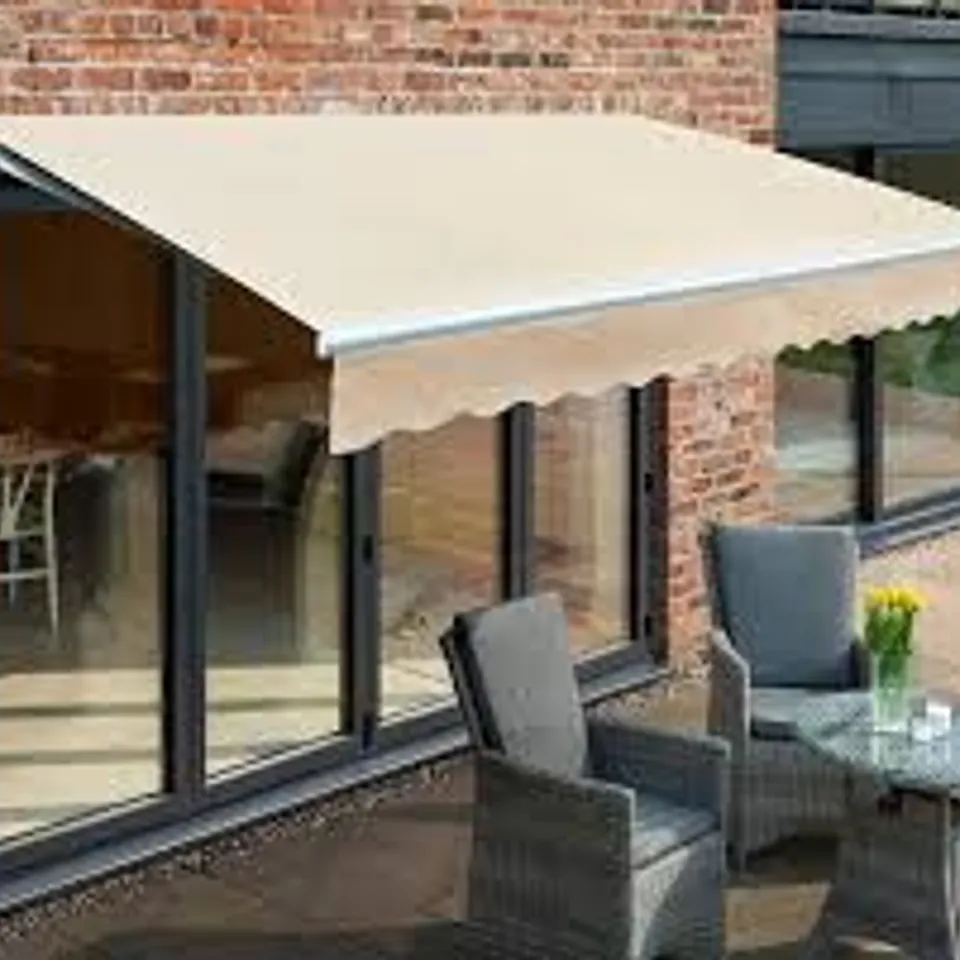 BOXED MANUALLY RETRACTABLE AWNING 