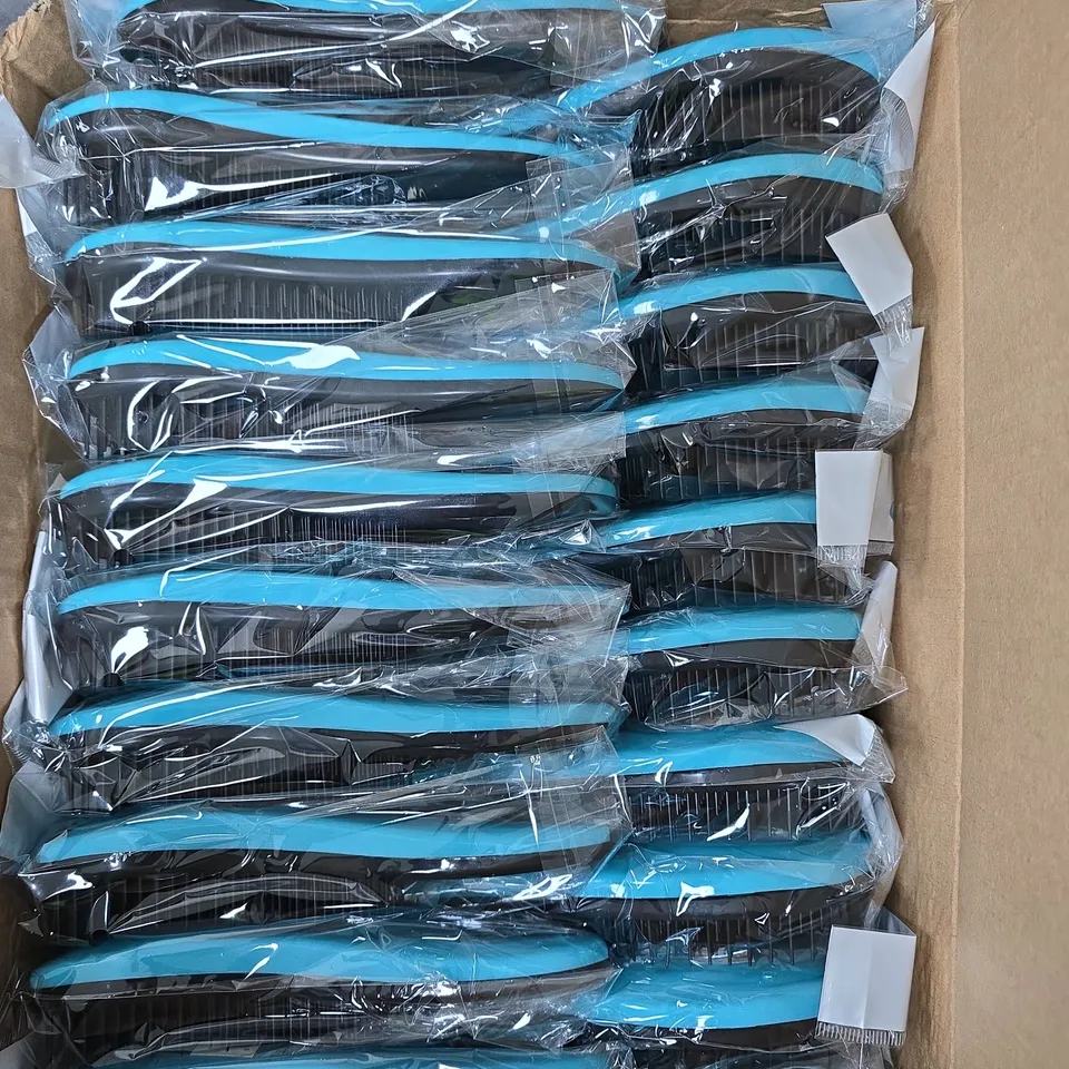 APPROXIMATELY 20 PLASTIC HAIR BRUSHES IN BLUE/BLACK