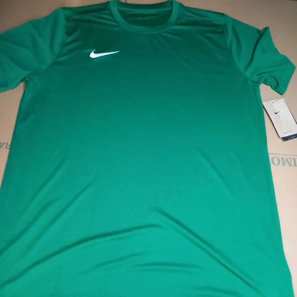 NIKE DR-FIT SLIM FIT THIN TOP IN GREEN - XL