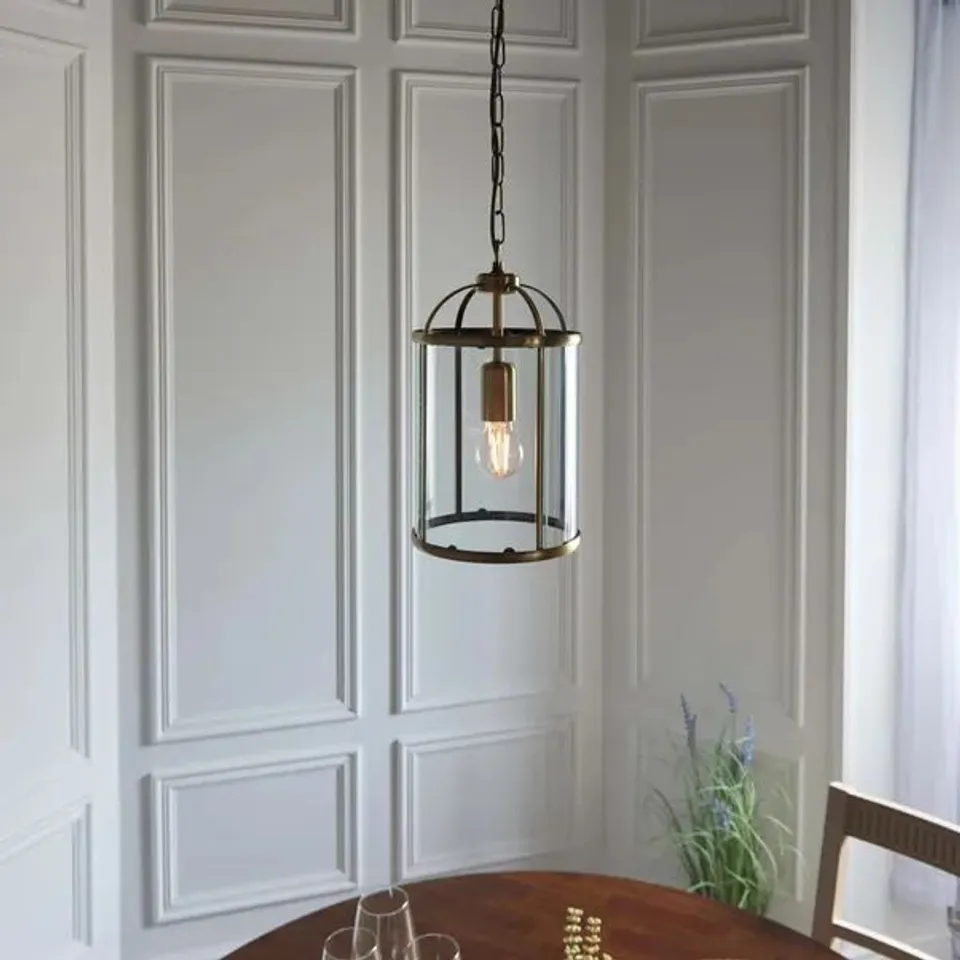 BOXED VOGUE LAMBETH GLASS PENDANT LIGHT