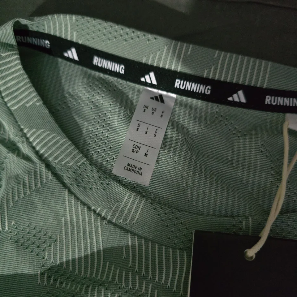 ADIDAS RUNNING TEE IN GREEN - UK SMALL