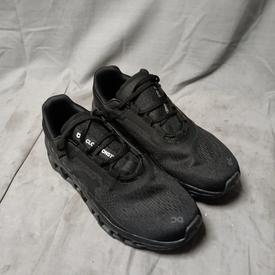 ON RUNNING CLOUDTEC BLACK TRAINERS SIZE 7.5