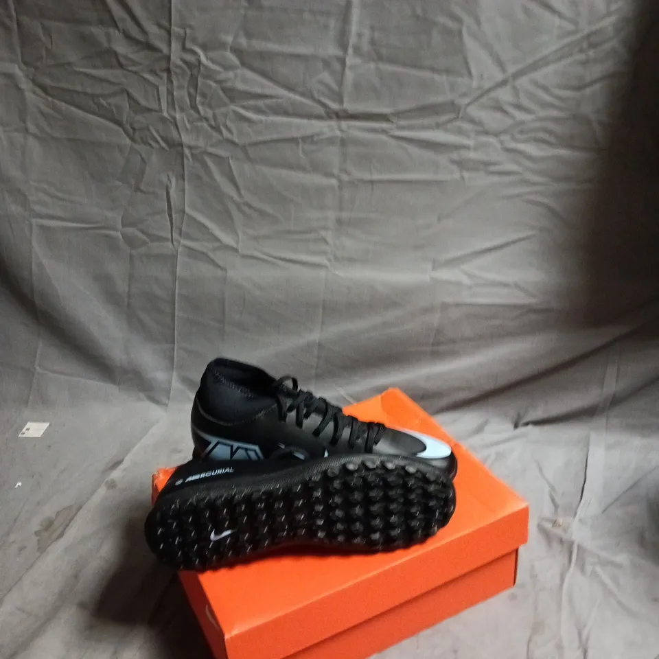 NIKE MERCURIAL SUPERFLY 10 CLUB FOOTBALL BOOTS – BLACK/LIGHT BLUE, UK 5.5 (BOXED)